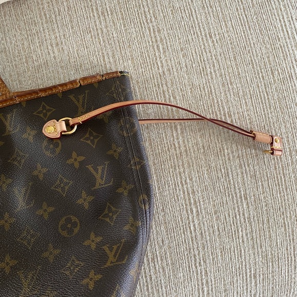 Louis Vuitton Neverfull MM - Picture 4 of 15